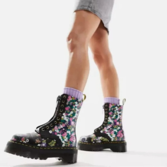 DR. MARTENS SINCLAIR LIMITED EDITION FLORAL ROSES PLATFORM BOOTS SIZE 8 NEW - Picture 3 of 15